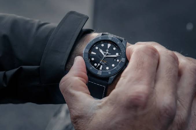 The Bremont Supermarine 500 Full Ceramic in Deep Blue: Tough, Light, and Worth Protecting