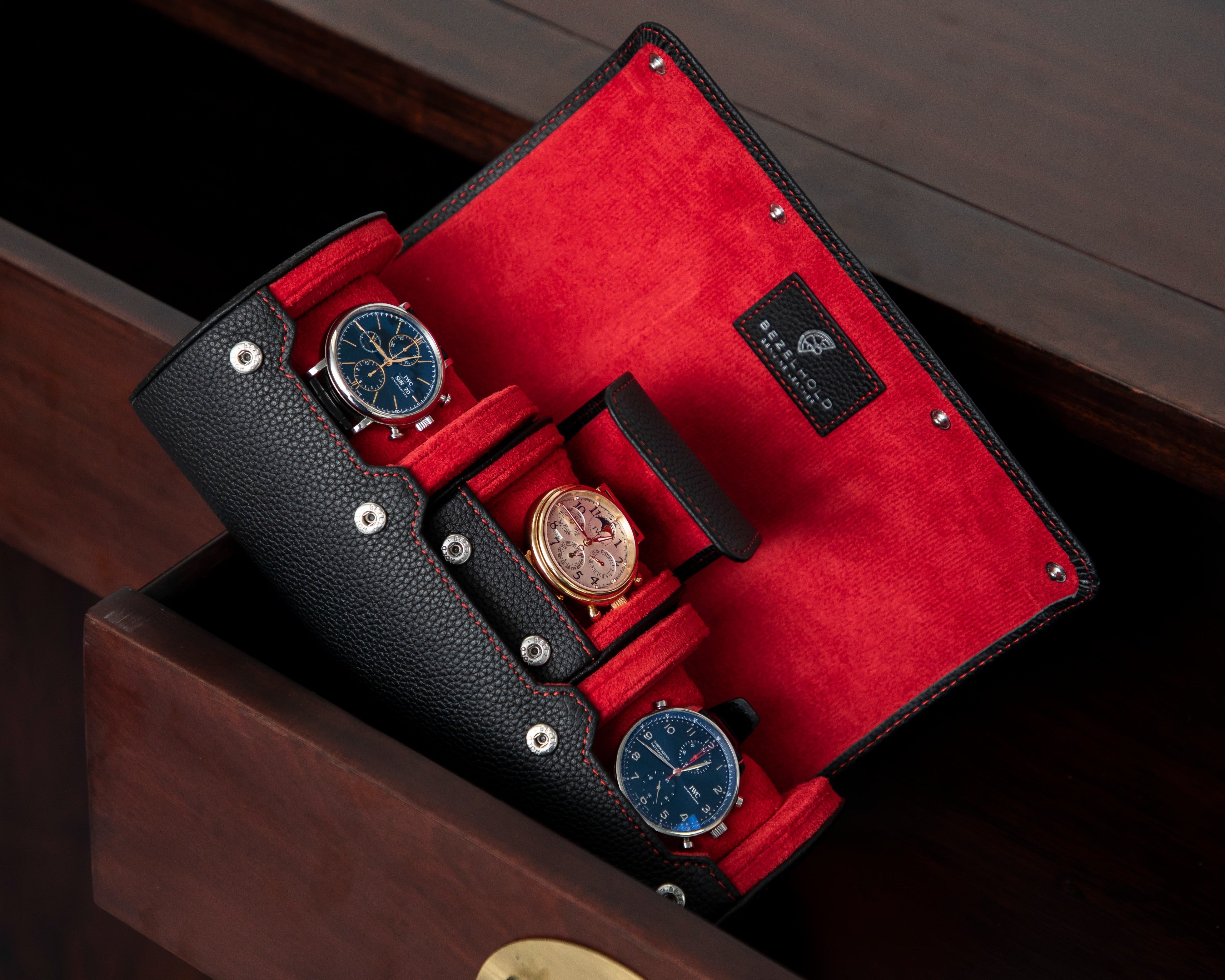 The Capsule (Midnight/Crimson)