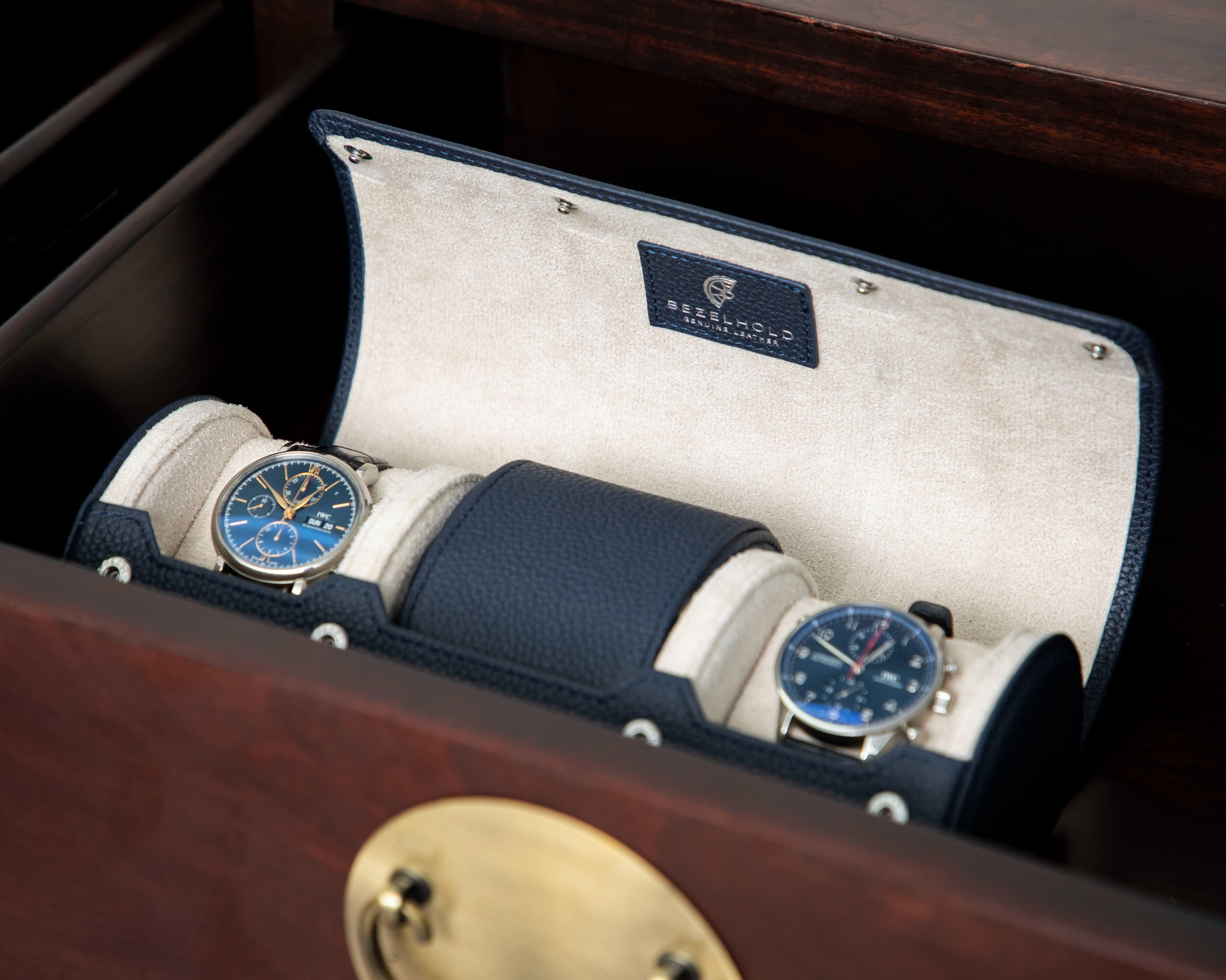 The Capsule (Ultramarine/Bone)