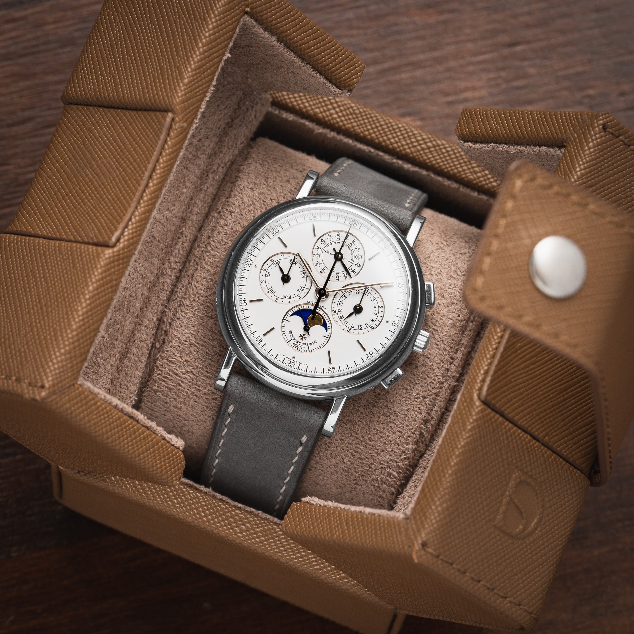 Nubuck Slim Strap Light Grey by Delugs