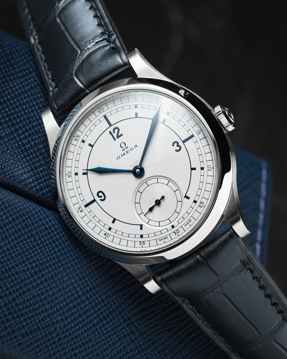 Alligator Signature Strap Matte Black by Delugs