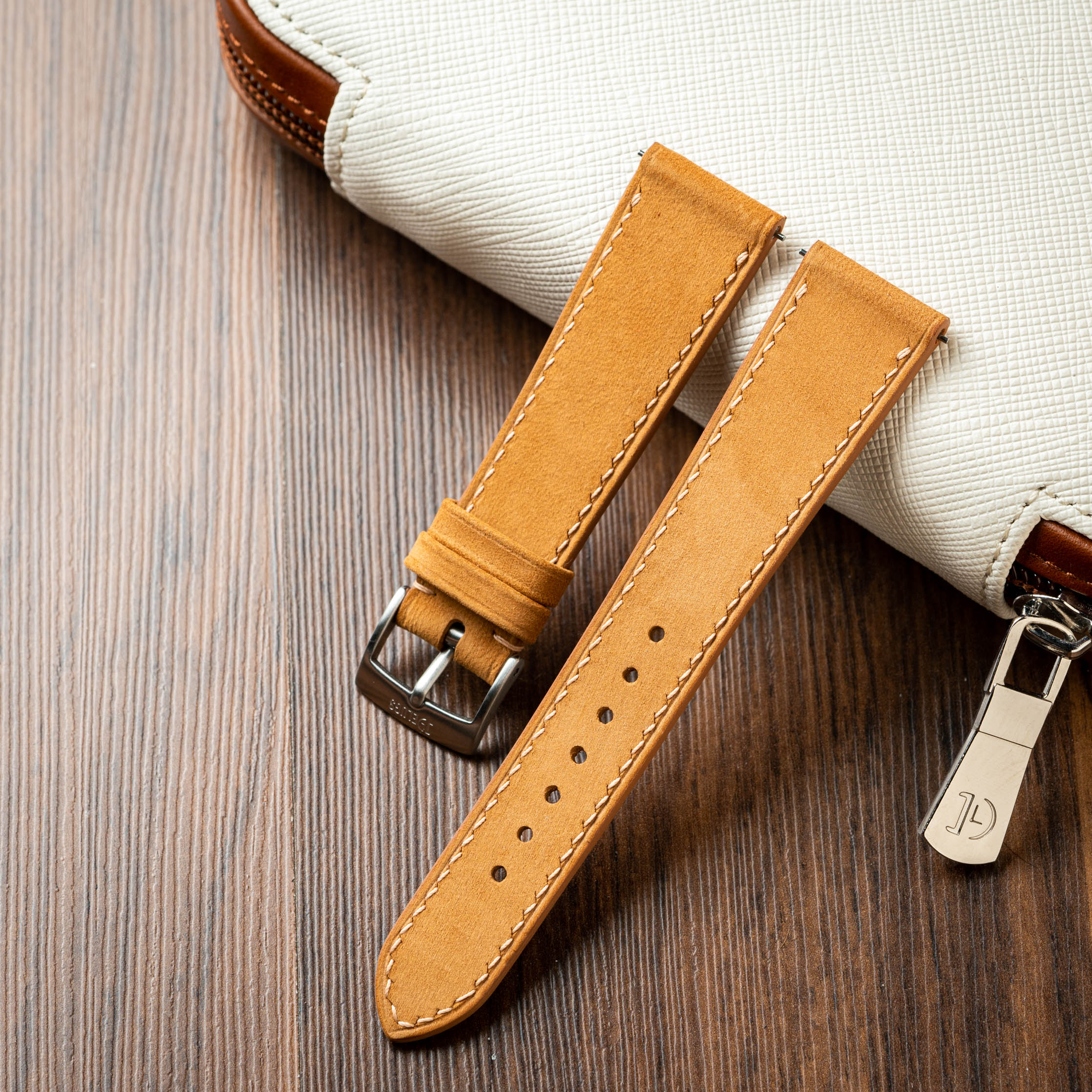Nubuck Slim Strap Natural by Delugs